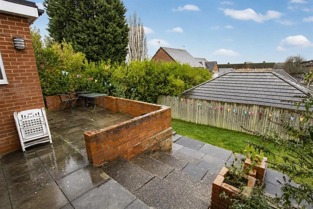 5 bedroom house for rent