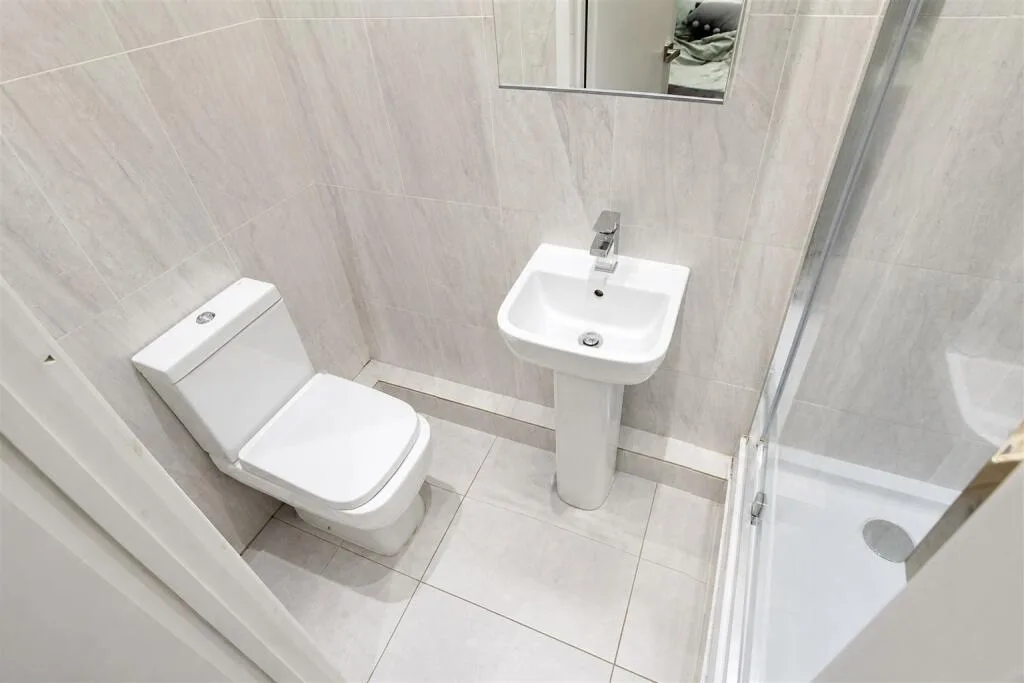 5 bedroom house for rent