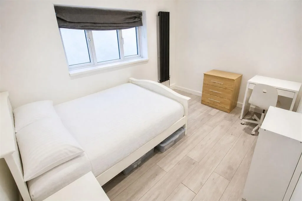 5 bedroom house for rent