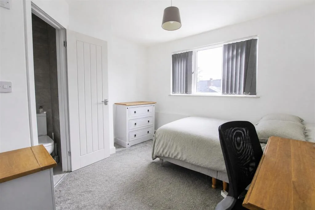5 bedroom house for rent