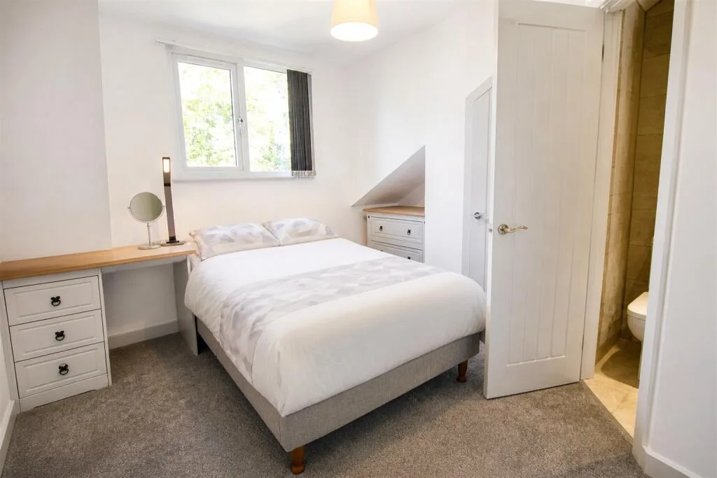 5 bedroom house for rent