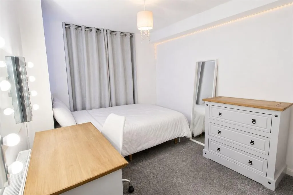 5 bedroom house for rent