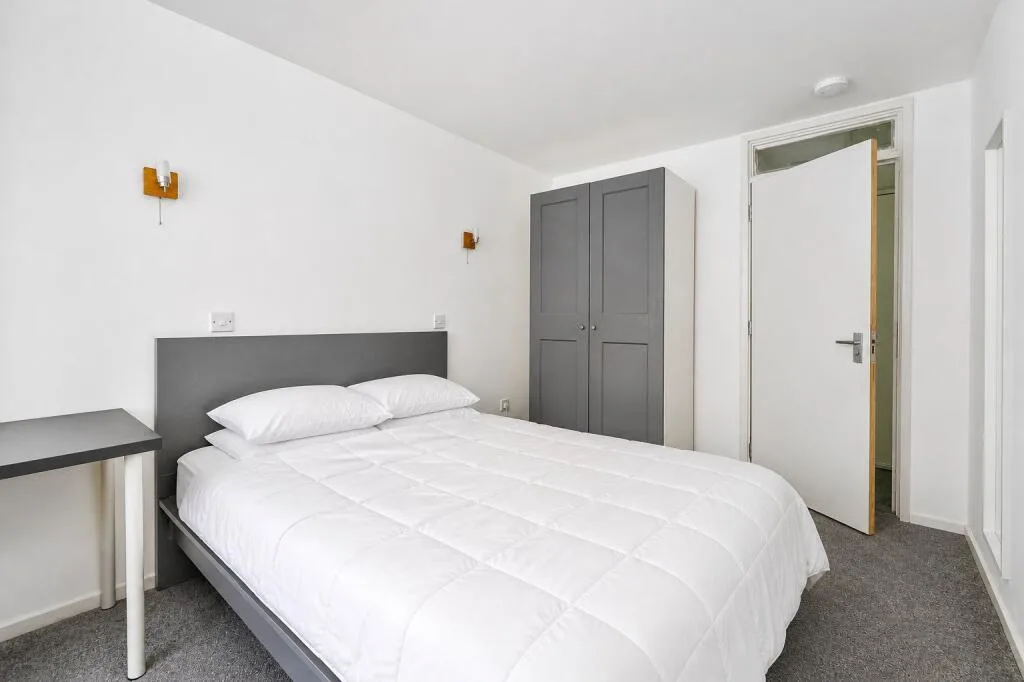 5 bedroom house for rent