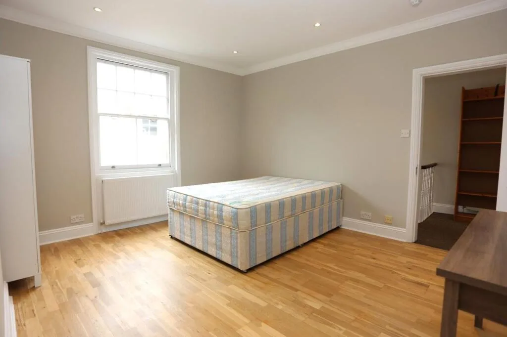 4 bedroom maisonette for rent