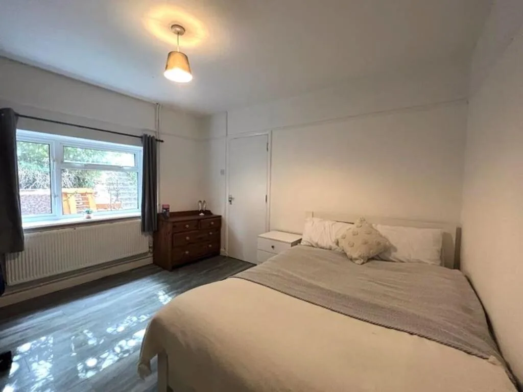 5 bedroom terraced house for rent