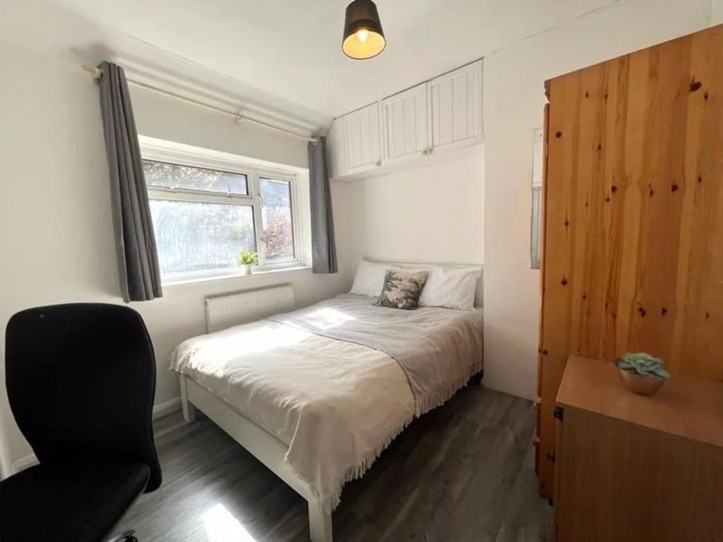 5 bedroom terraced house for rent