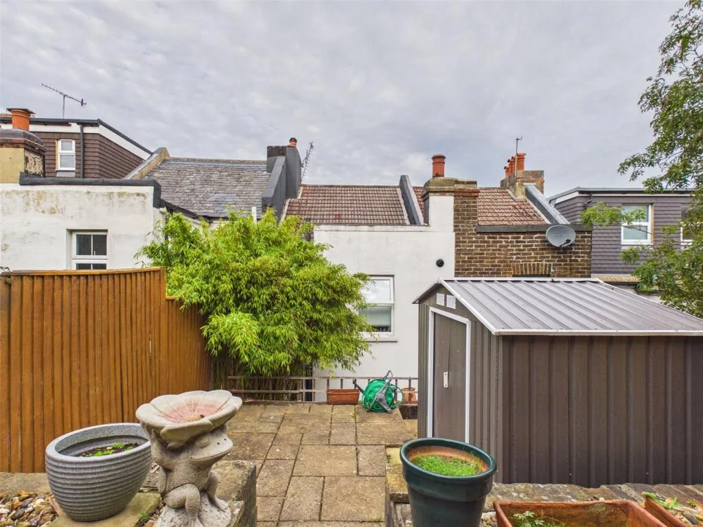 2 bedroom terraced house for rent