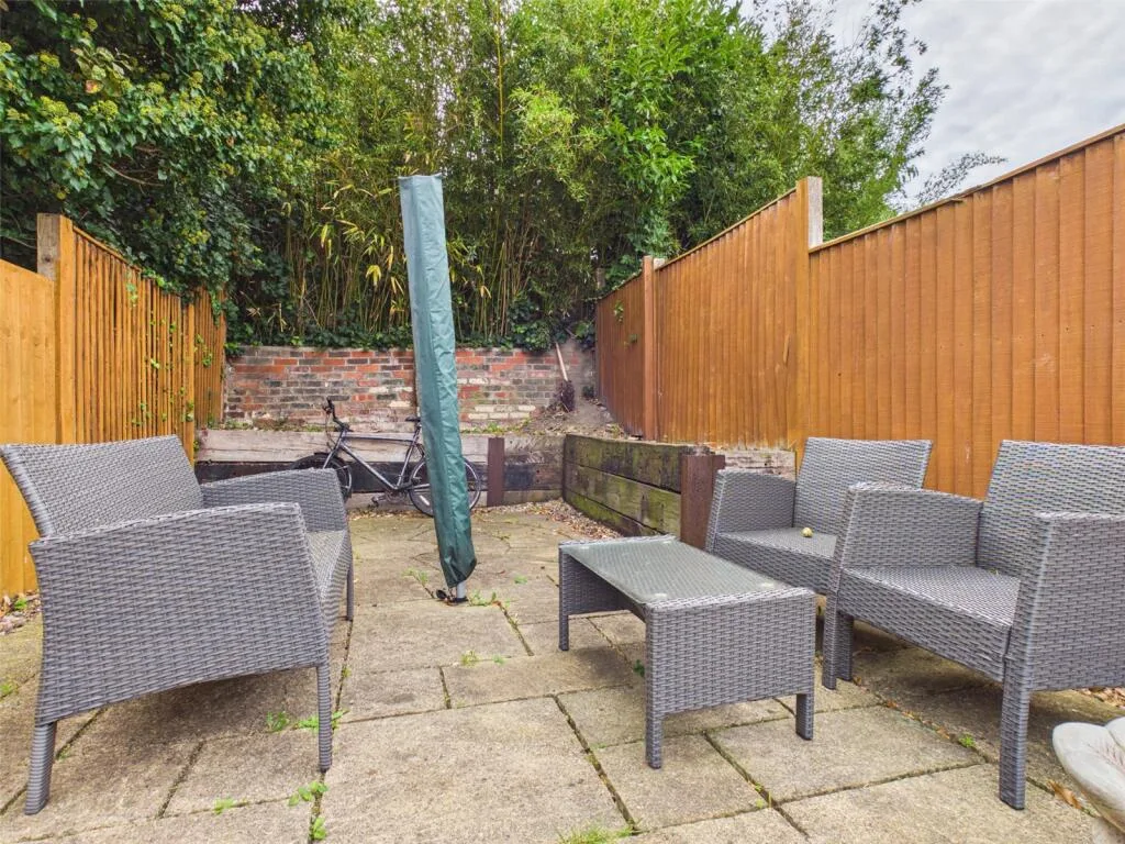 2 bedroom terraced house for rent
