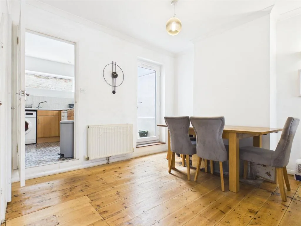 2 bedroom terraced house for rent