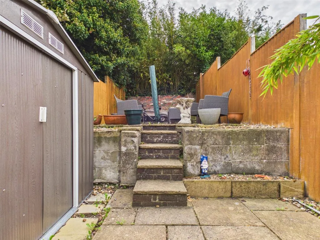 2 bedroom terraced house for rent
