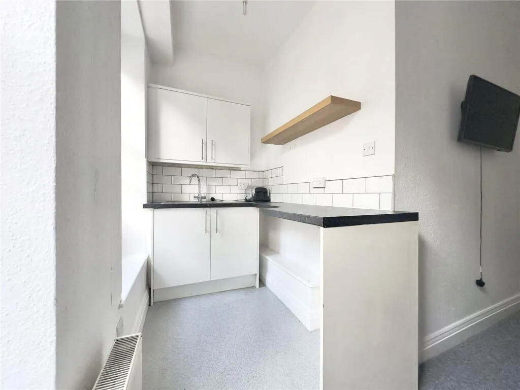 10 bedroom terraced house for rent