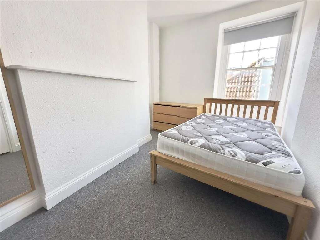 10 bedroom terraced house for rent