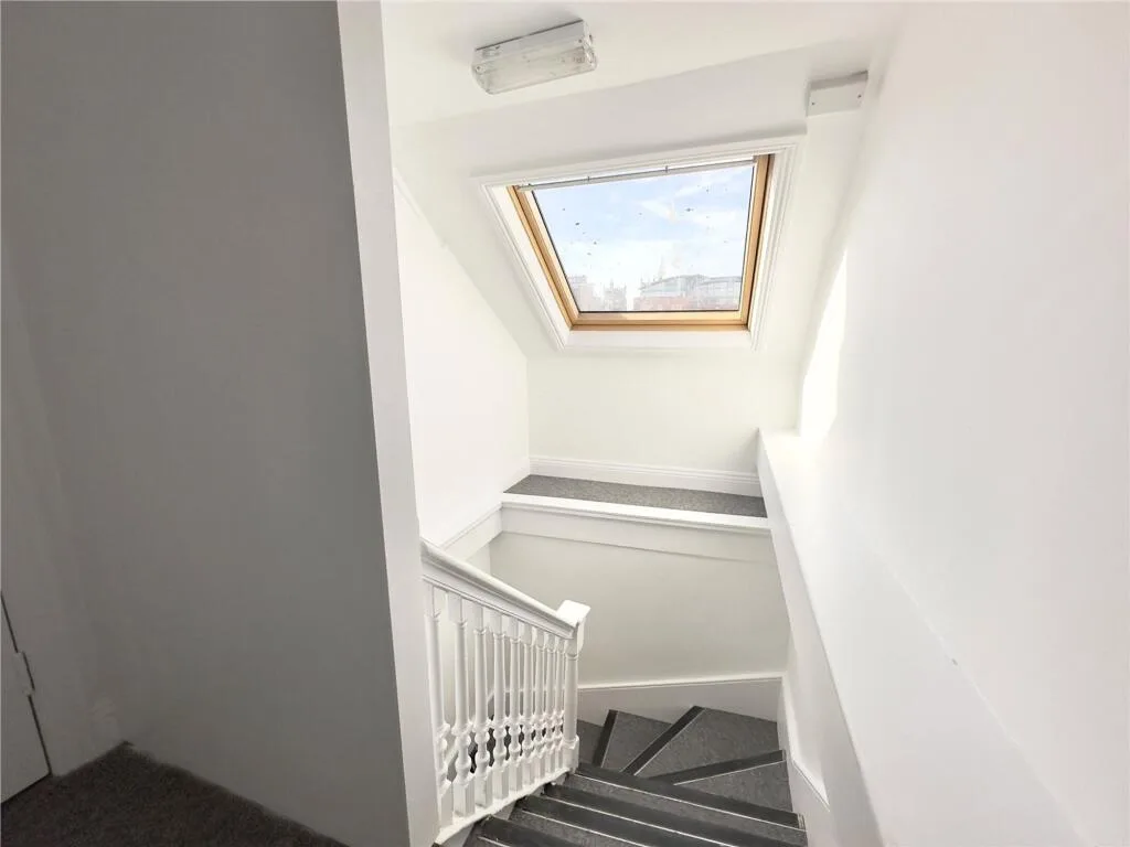10 bedroom terraced house for rent