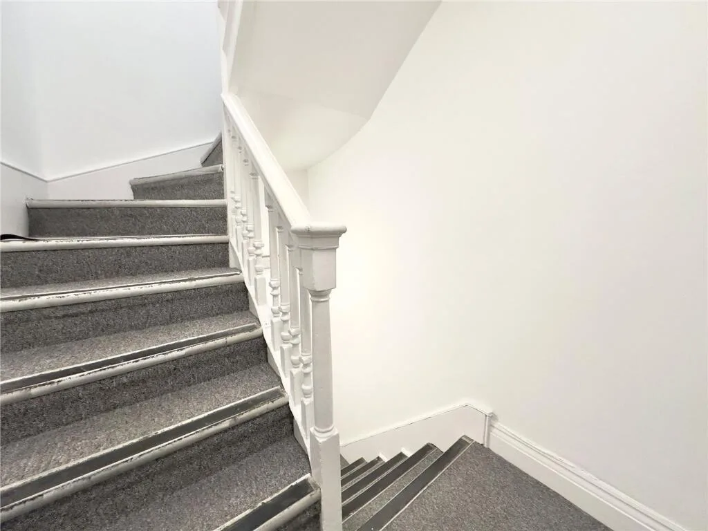 10 bedroom terraced house for rent