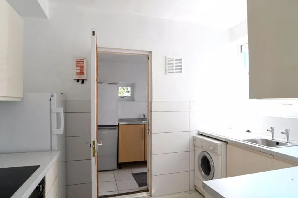 6 bedroom terraced house for rent