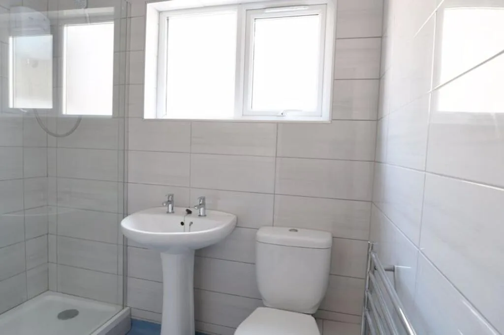 6 bedroom terraced house for rent