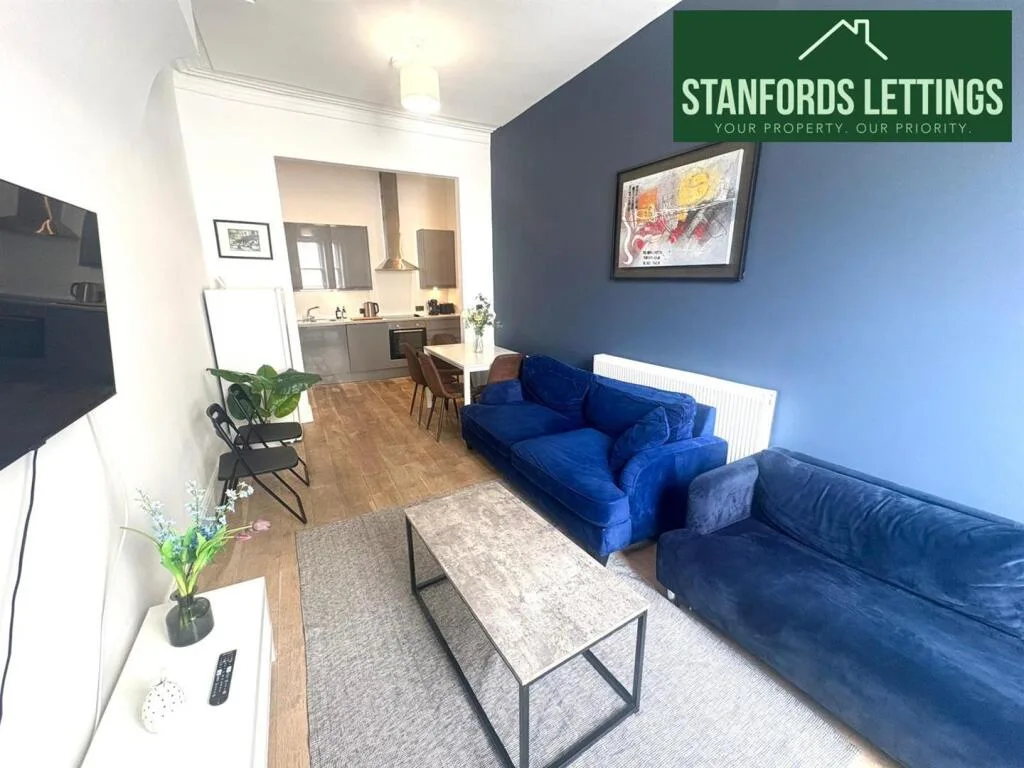 5 bedroom maisonette for rent