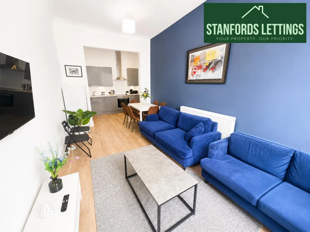 5 bedroom maisonette for rent