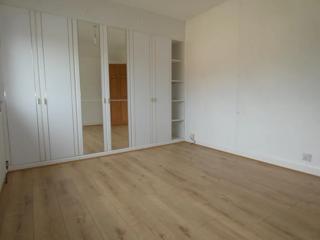 2 bedroom semi-detached house for rent