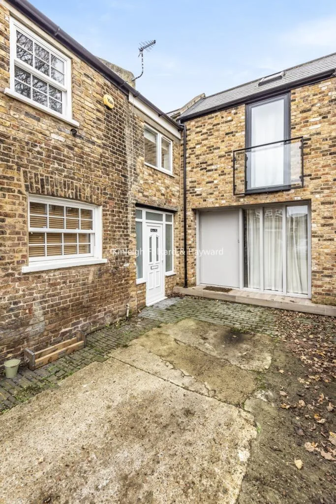 2 bedroom house for rent