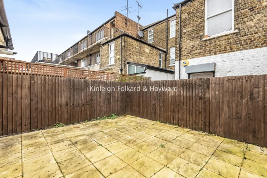 2 bedroom house for rent