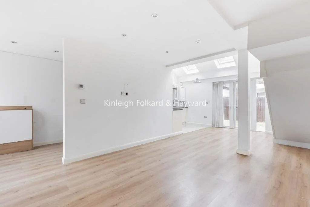2 bedroom house for rent