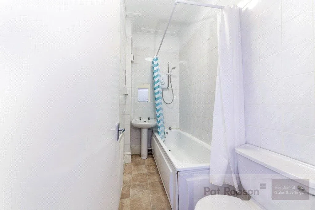 4 bedroom maisonette for rent