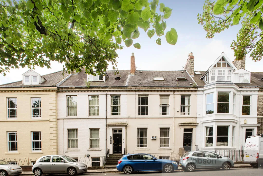 3 bedroom maisonette for rent