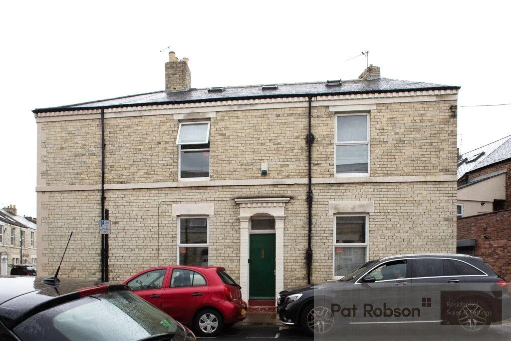 5 bedroom property for rent