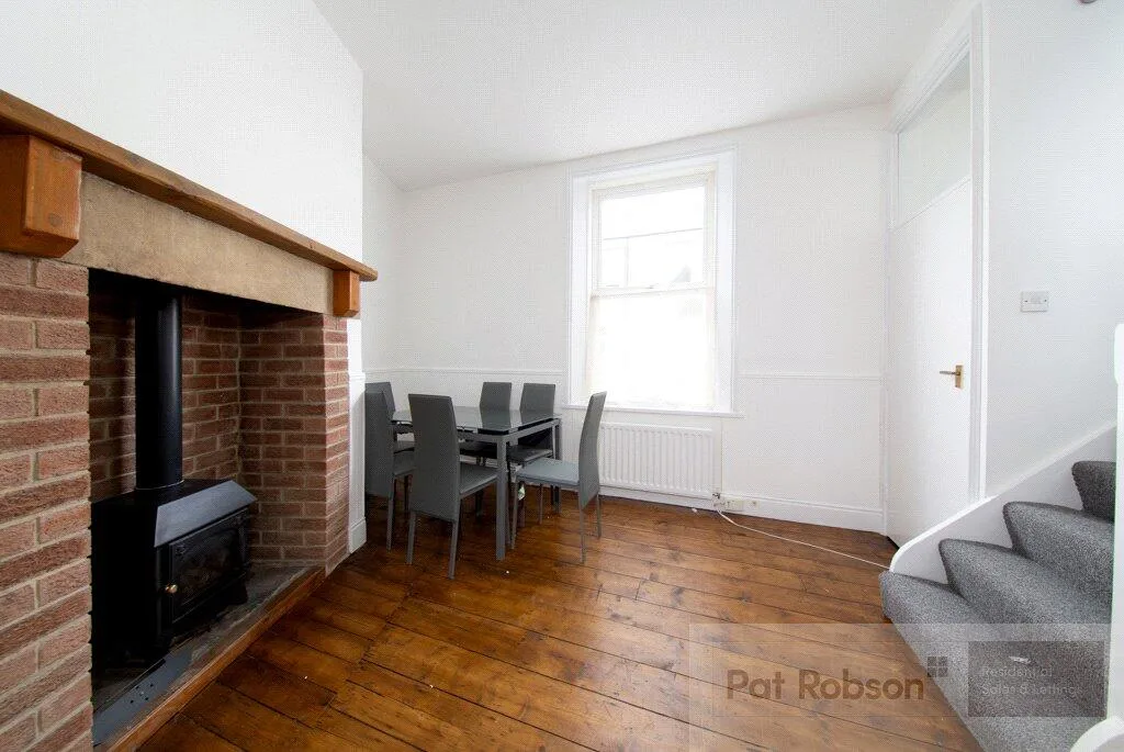 5 bedroom property for rent