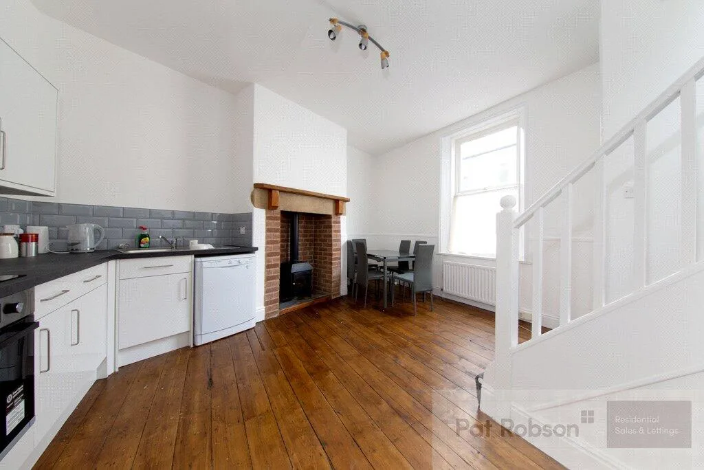 5 bedroom property for rent