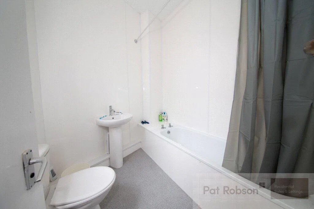 5 bedroom property for rent