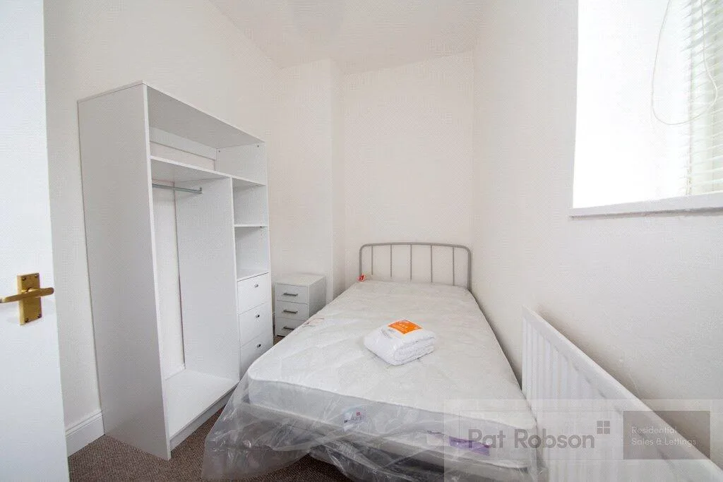 5 bedroom property for rent