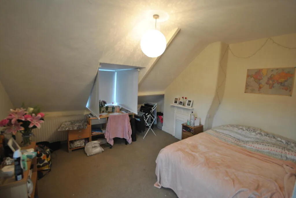 5 bedroom house for rent