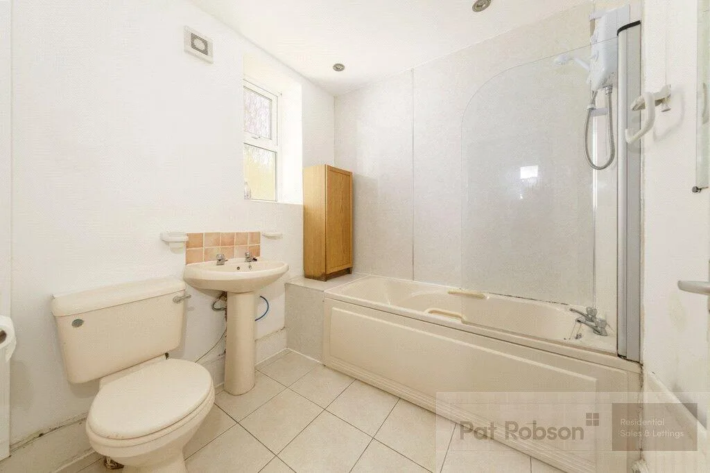 6 bedroom house for rent