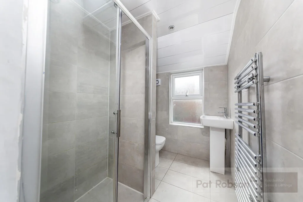 8 bedroom house for rent
