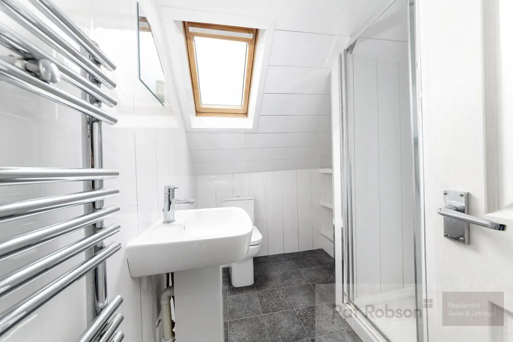 8 bedroom house for rent