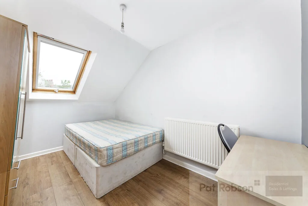 8 bedroom house for rent