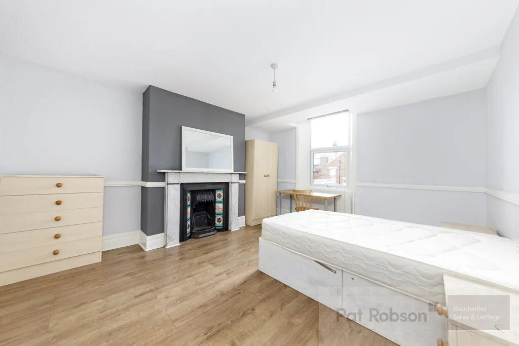 8 bedroom house for rent