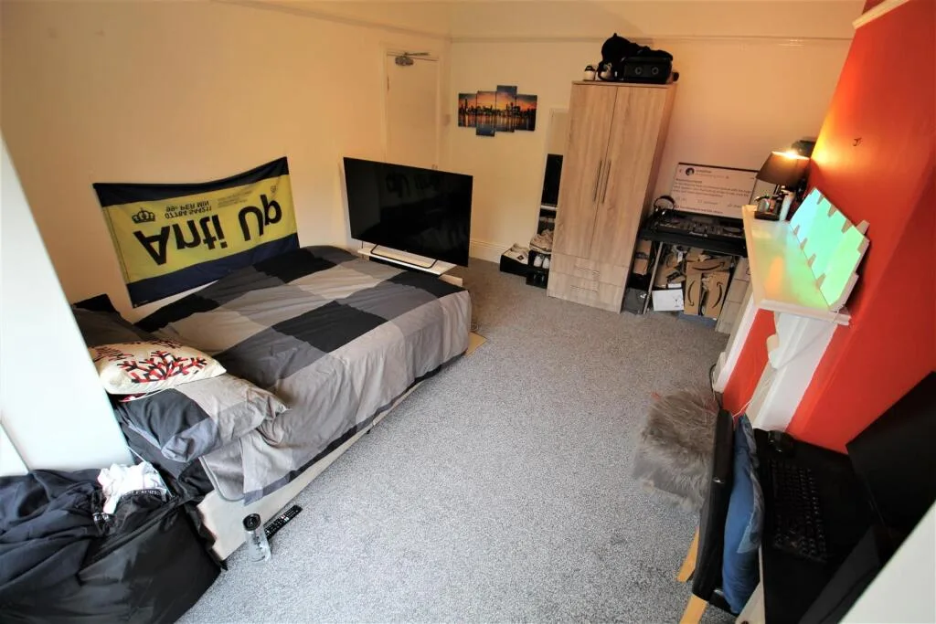4 bedroom terraced house for rent