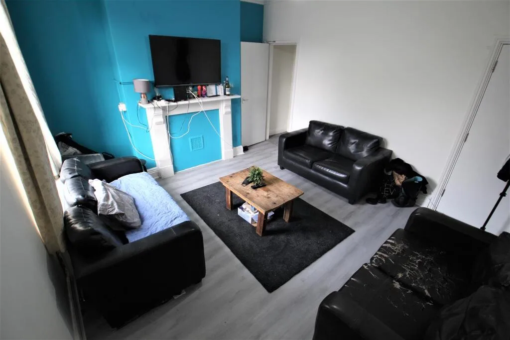 4 bedroom terraced house for rent