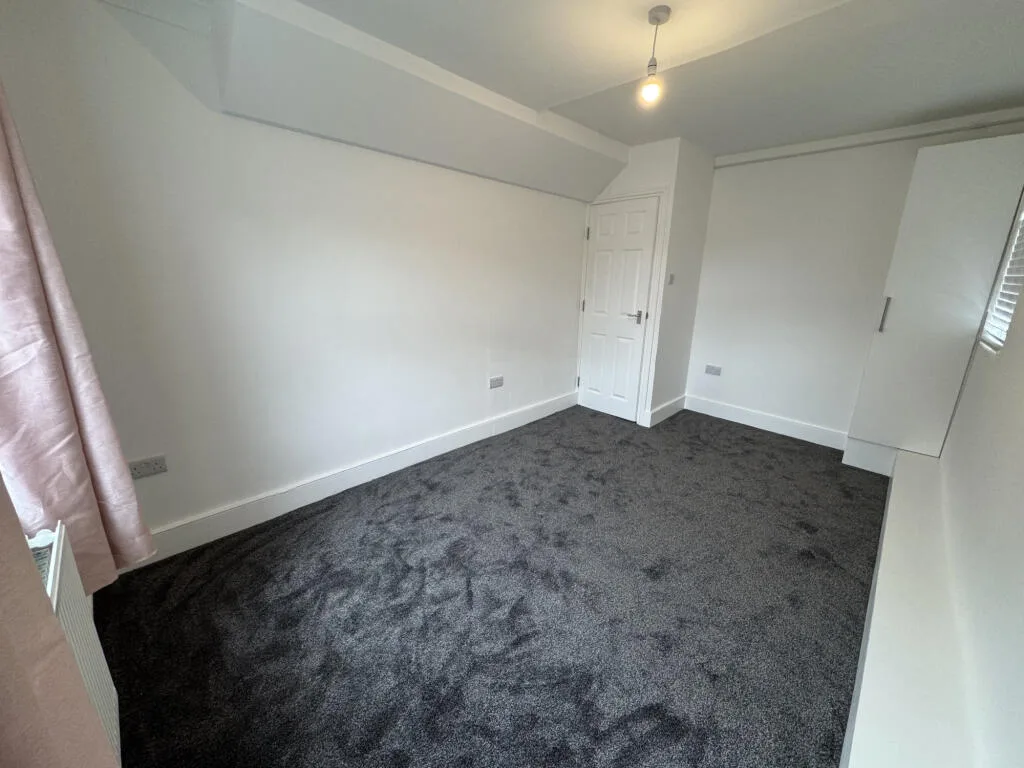 2 bedroom semi-detached house for rent