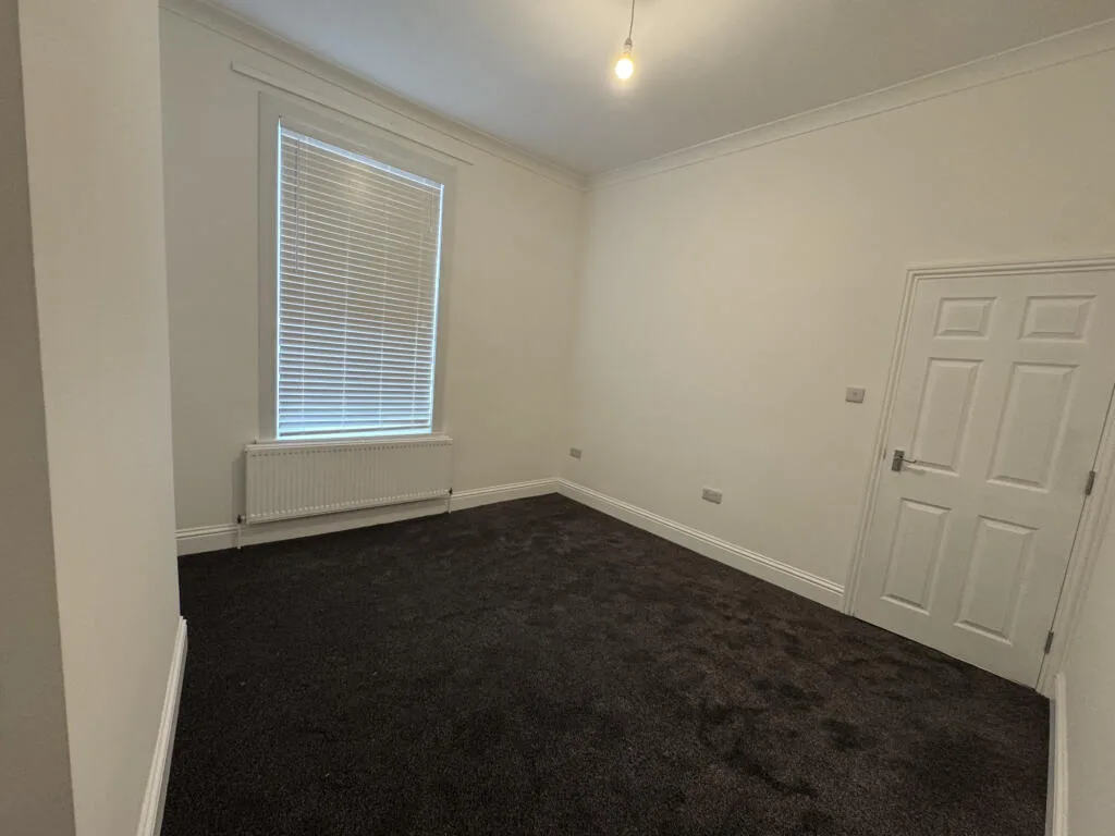 2 bedroom semi-detached house for rent