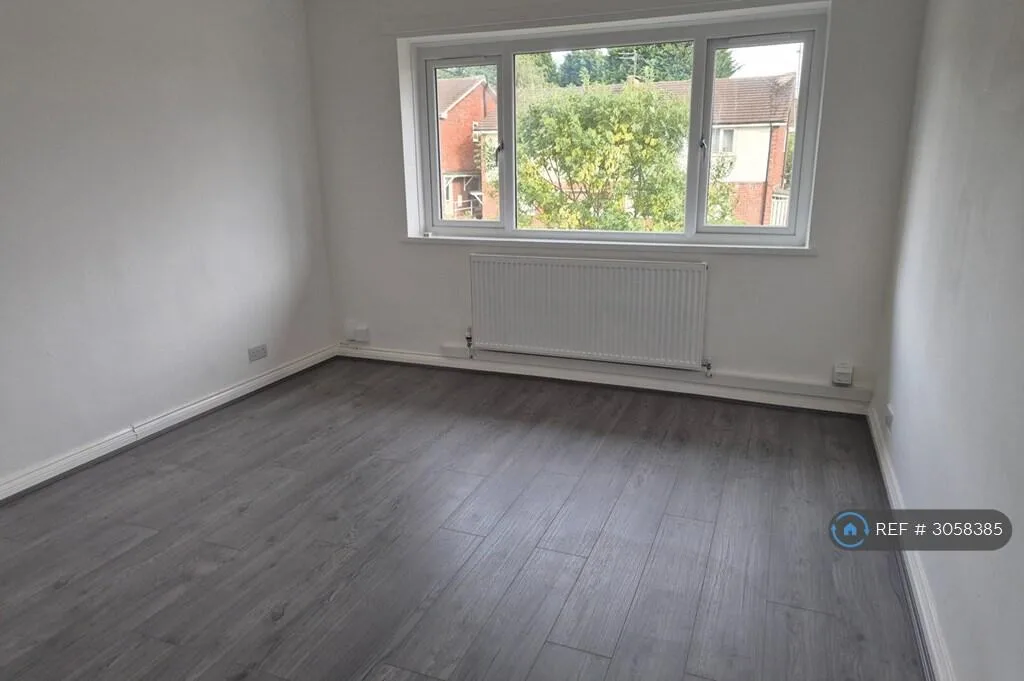 2 bedroom maisonette for rent