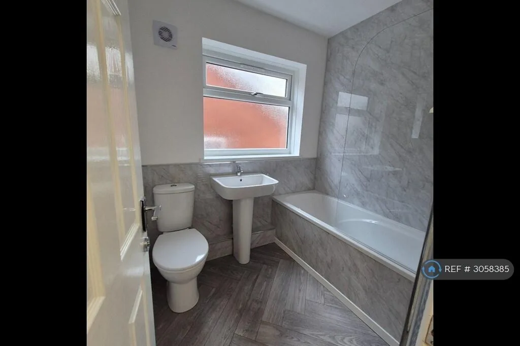 2 bedroom maisonette for rent