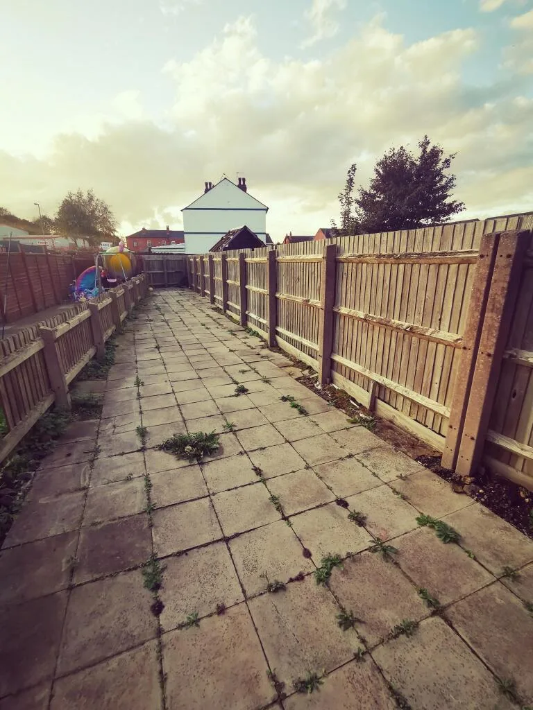2 bedroom house for rent