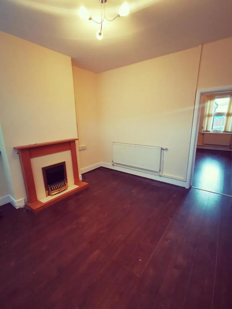 2 bedroom house for rent