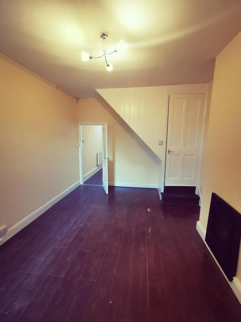 2 bedroom house for rent