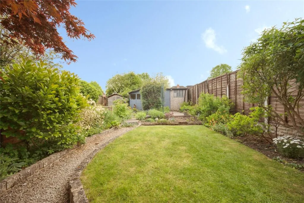 2 bedroom semi-detached house for rent