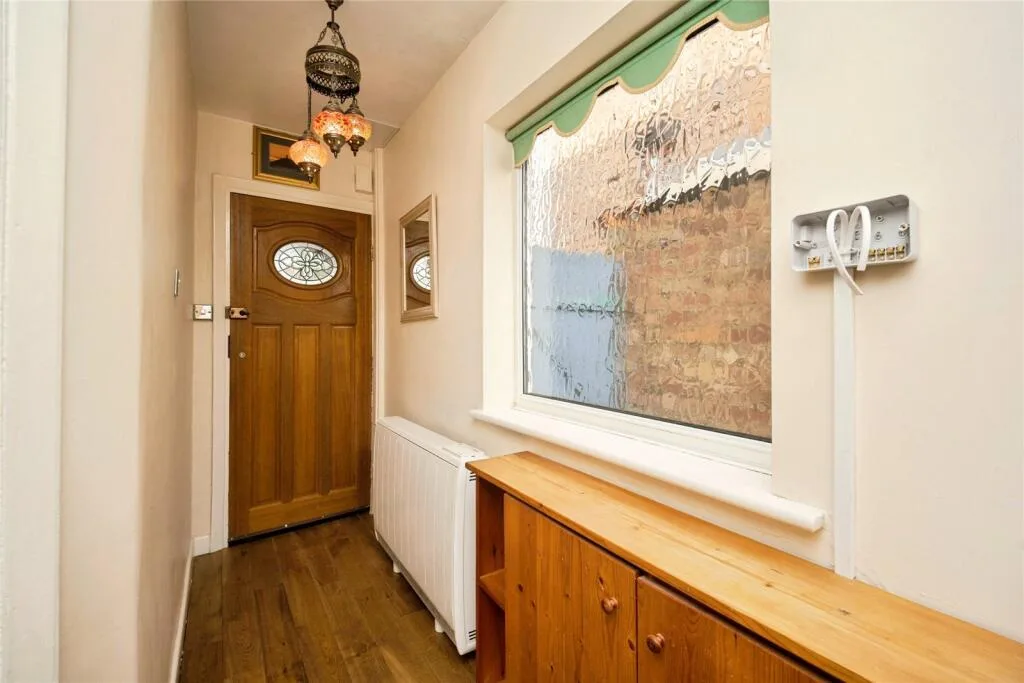 2 bedroom semi-detached house for rent